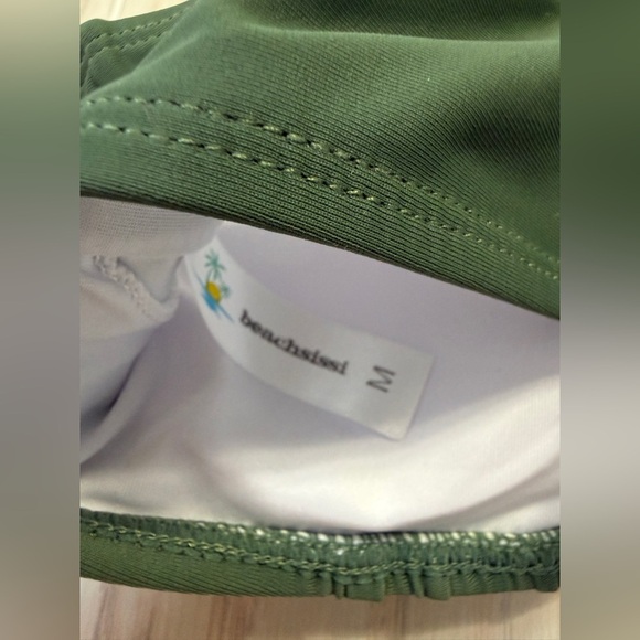 beachsissi Strappy Crossback Bikini Top Green Medium NWT Swimwear - Picture 4 of 5